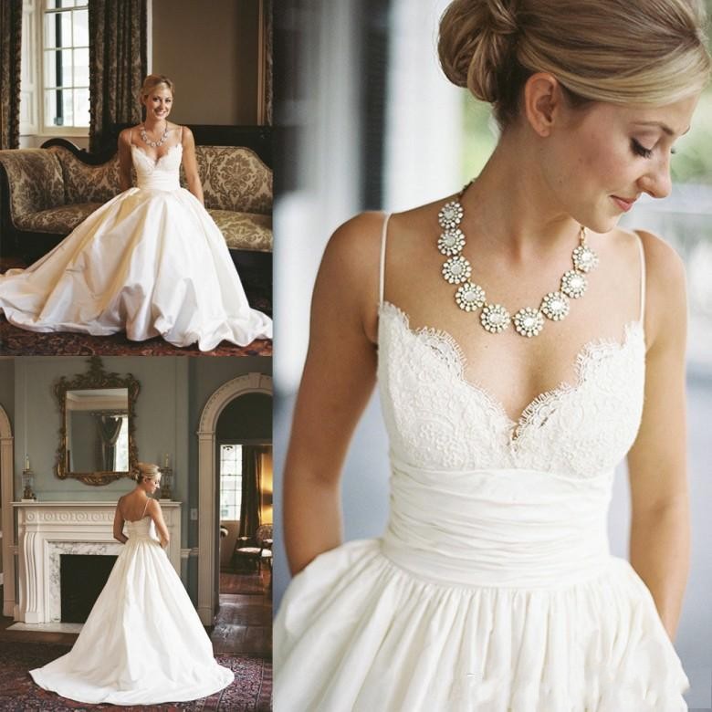 2019 Bohemian Spaghetti Straps A-Line Wedding Gown Beach Lace Sleeveless Illusion Backless Sweetheart Country Bridal Wedding Dresses Cheap, Gold
2019 Bohemian Spaghetti Straps A-Line Wedding Gown Beach Lace Sleeveless Illusion Backless Sweetheart Country Bridal Wedding Dresses Cheap, Gold
