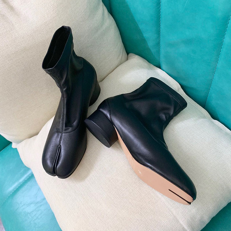 Hot Sale- Leather Sock Booties Tabi Cleft Heel Luxury Fashion Designer Women Ankle Shoes Trotters Shoes Grandma shoes Tabi sock boots, Black#1
Hot Sale- Leather Sock Booties Tabi Cleft Heel Luxury Fashion Designer Women Ankle Shoes Trotters Shoes Grandma shoes Tabi sock boots, Black#1