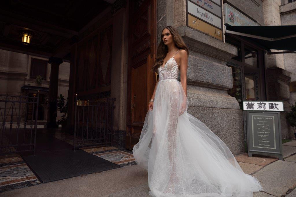 julie vino a line wedding dresses spaghetti v neck lace appliqued sweep train beach boho bridal gowns backless vestido de novia