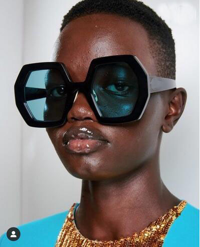 The latest style fashion designer eyewear oversize frame popular avant-garde style top quality optical glasses and sunglasses with case, White;black
The latest style fashion designer eyewear oversize frame popular avant-garde style top quality optical glasses and sunglasses with case, White;black