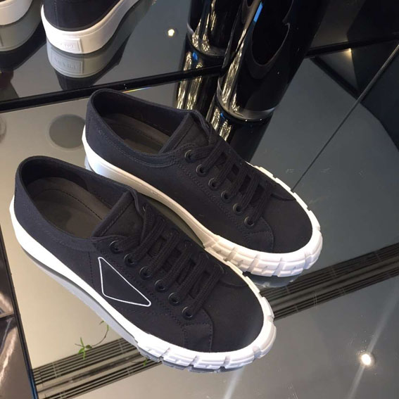 2020 New European luxury style, male, female, male, female, lovers, casual shoes, leather net cloth, stitching shoes, shoes, comfort rubber, White
2020 New European luxury style, male, female, male, female, lovers, casual shoes, leather net cloth, stitching shoes, shoes, comfort rubber, White