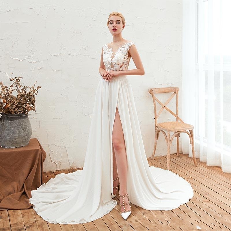 Modest Lace Chiffon Wedding Dresses 2020 With High Split Sleeveless Appliques Buttons Back Illusion Country Bridal Gowns vestidos de noiva