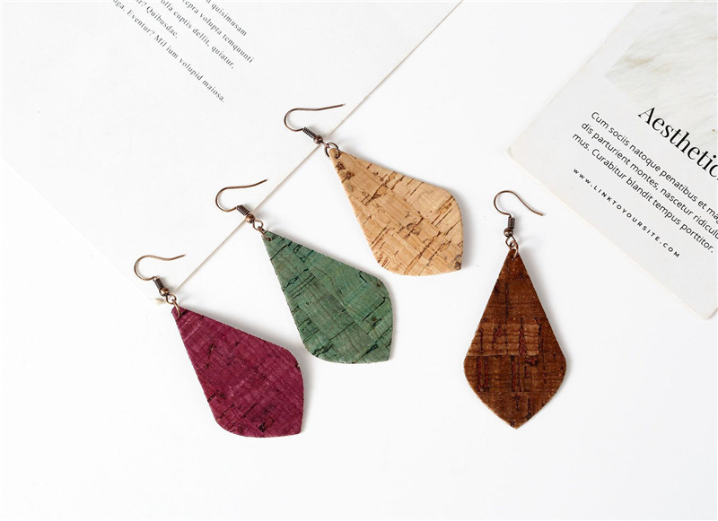 2020 Bohemian Double Side PU Leather Earrrings 4 Color Quadrilateral Wood Grain Dangle Earring for Women New Fashion Jewelry Wholesale-Z
2020 Bohemian Double Side PU Leather Earrrings 4 Color Quadrilateral Wood Grain Dangle Earring for Women New Fashion Jewelry Wholesale-Z