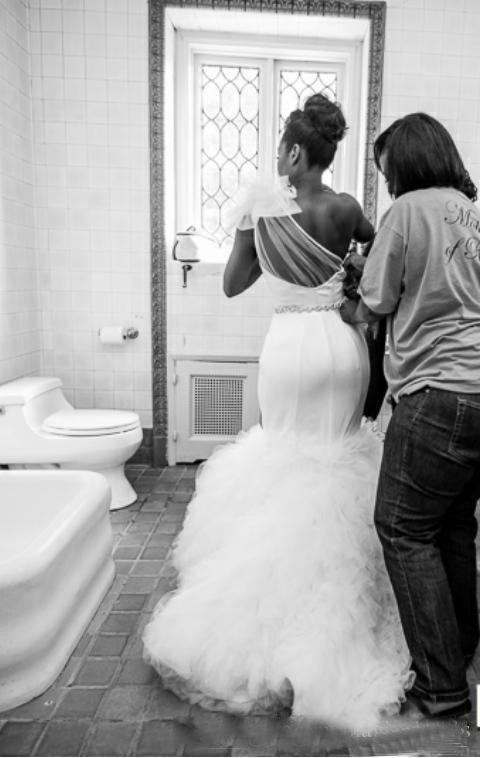 Black Girl African Wedding Gowns Sweetheart Shoulder Flower Sash Mermaid Wedding Dresses Plus Size Ruffles Sweep Train