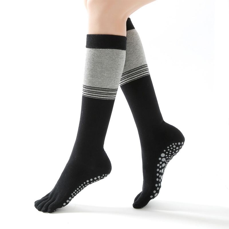 women Sports Socks Summer Outdoor Soft Breathable Walking Running Tennis Ankle Socks Cut Cotton Blend, Red 2
women Sports Socks Summer Outdoor Soft Breathable Walking Running Tennis Ankle Socks Cut Cotton Blend, Red 2