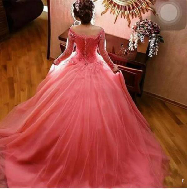 Long Sleeves Lace Ball Gown Prom Dresses 2019 Quinceanera Dresses Off the Shoulder Princess Arabic Evening Gowns Formal Party Gowns