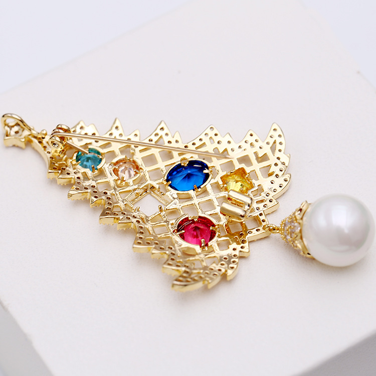 Luxury Designer Pearl Brooch Christmas Tree Pin for Women with Cubic Zirconia Fashion Jewelry Female New Year Gift