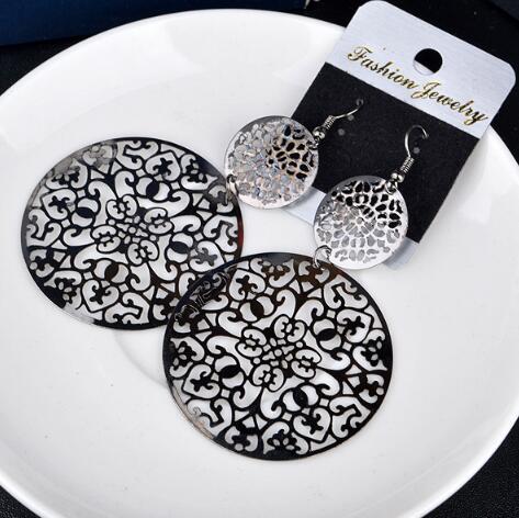 New arrivals Classic circular alloy Hollowing Earrings Gold silver black Exaggerated Pendant Earrings woman Fashion jewelry
