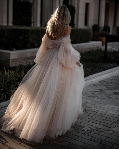 Vintage Champagne Boho Wedding Dresses Long Sleeves Off Shoulder Lace Sweetheart Beach Wedding Gowns Backless Tulle Bridal Vestido de noiva