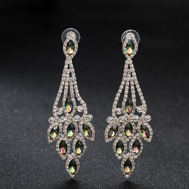 Multicolor Exaggeration Earring Product Crystal Leaf Earrings Personality Diamond Ear Nail
Multicolor Exaggeration Earring Product Crystal Leaf Earrings Personality Diamond Ear Nail