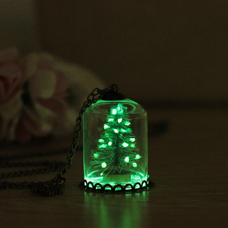 1 Pcs Chic Luminous Christmas Tree Seat Glass Bottle Pendant Necklace Charm Girls Glow in the Dark Jewelry for Women Gifts