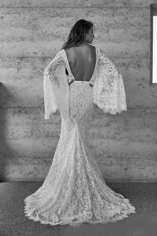 2020 Sexy Open Back Lace Mermaid Wedding Dresses Long Sleeves V Neck Bridal Trumpet Wedding Gowns