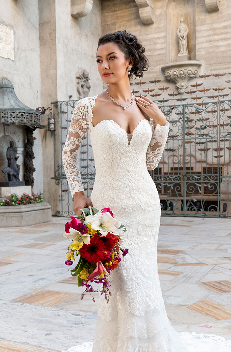 Beach Mermaid Wedding Dresses Scoop Neck Lace Appliqued Long Sleeve Bridal Gowns Sweep Train Zpper Back Wedding Dress