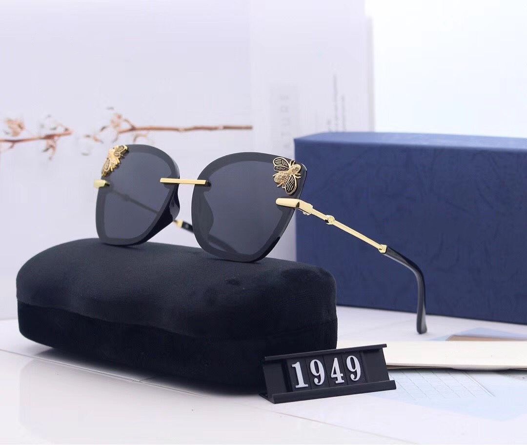 2020 New designer sunglasses G1949 sunglasses for women men sun glasses brand designer coating UV protection Pearl rivets fashion sunglasses
2020 New designer sunglasses G1949 sunglasses for women men sun glasses brand designer coating UV protection Pearl rivets fashion sunglasses