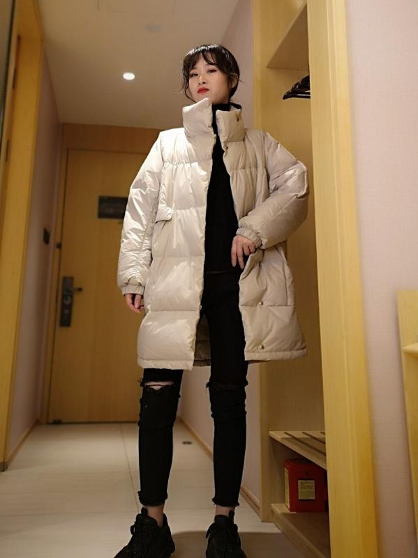 Women' Winter Down Jacket Autumn 2020 New Female 90% White Duck Down Coat Ultra Light Jackets Mujeres Abrigos LXR178, Beige 
Women' Winter Down Jacket Autumn 2020 New Female 90% White Duck Down Coat Ultra Light Jackets Mujeres Abrigos LXR178, Beige