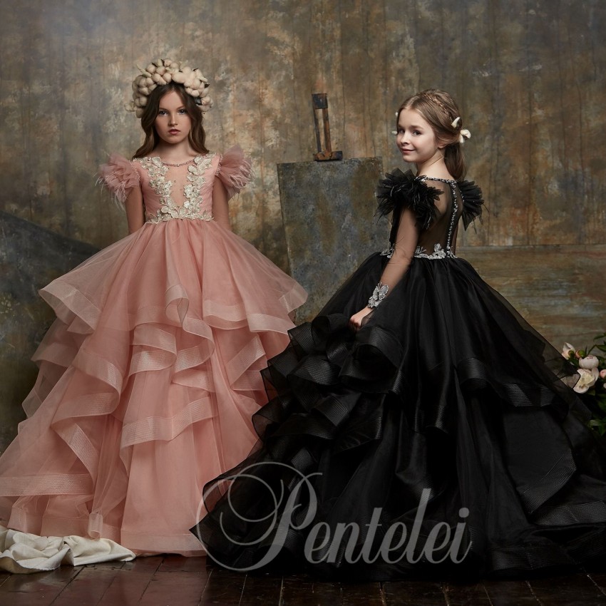 Lovely Tiered Long Sleeves wer Girl Dresses For Wedding Sheer Bateau Neck Appliqued Toddler Pageant Gowns Tulle Ball Gown Kids Prom Dress
