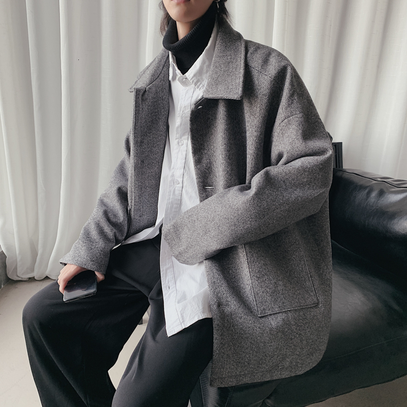 Winter Woolen Coat Men' Fashion Solid Color Casual Couples Woolen Jacket Man Streetwear Wild Loose British Wind Coat, Gray
Winter Woolen Coat Men' Fashion Solid Color Casual Couples Woolen Jacket Man Streetwear Wild Loose British Wind Coat, Gray