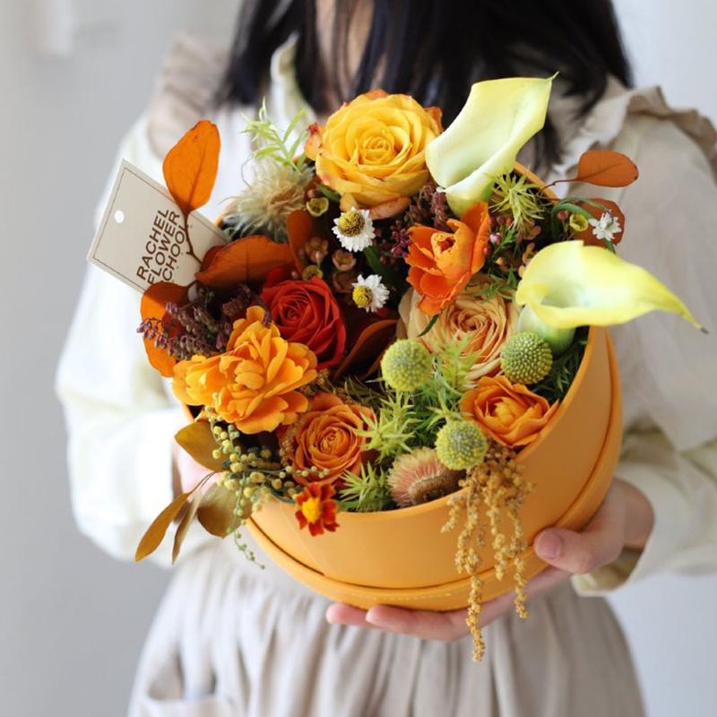 Leather Flower Gift Box Round Hug Bucket With Lid Florist Rose Flower Packaging Wedding Decor Valentines Box Gifts Bags Wrapping
Leather Flower Gift Box Round Hug Bucket With Lid Florist Rose Flower Packaging Wedding Decor Valentines Box Gifts Bags Wrapping