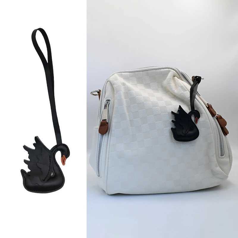Handmade PU Leather Black And White Swan Couple Keychain Gift Suitable For Bag Charm Accessories Cute Decoration Z260831 - view 3
