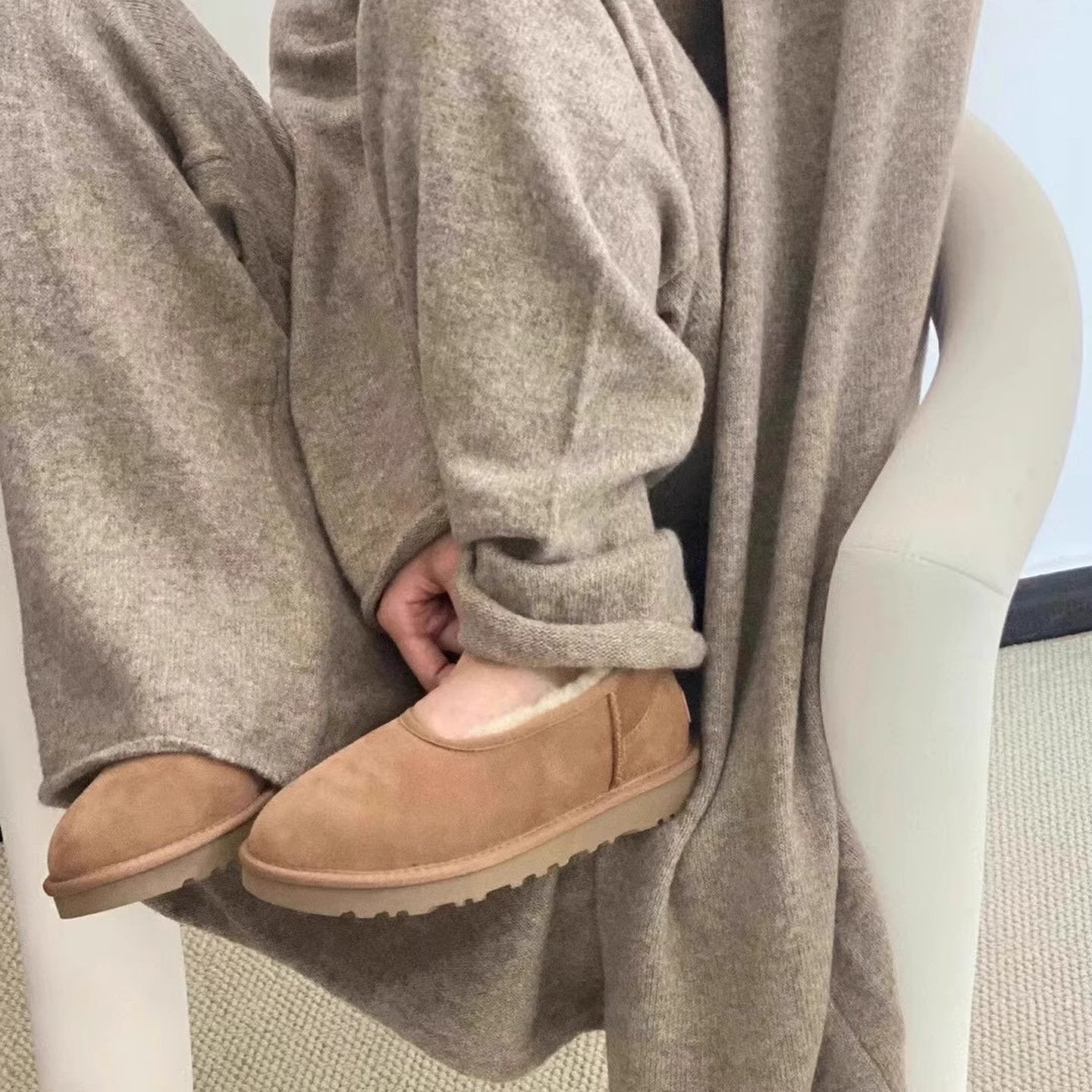Designer Shoe Fashion And Exquisite Thick Soled Snow Boots For Women In Winter Short Tube Casual Simple And Plush Thick Cotton Shoes Suitable For Vari - view 3