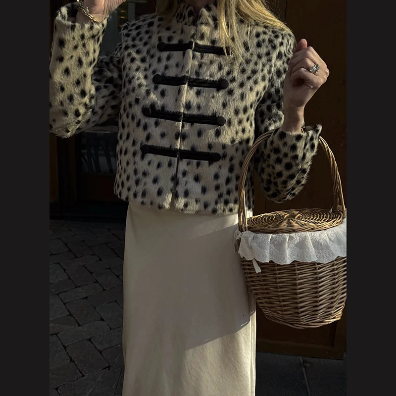 Women Faux Fur Leopard Jacket Stand Collar Hidden Buttons Cropped Coat 2026 Autumn Fashion High Street Date Party Outerwear 260901