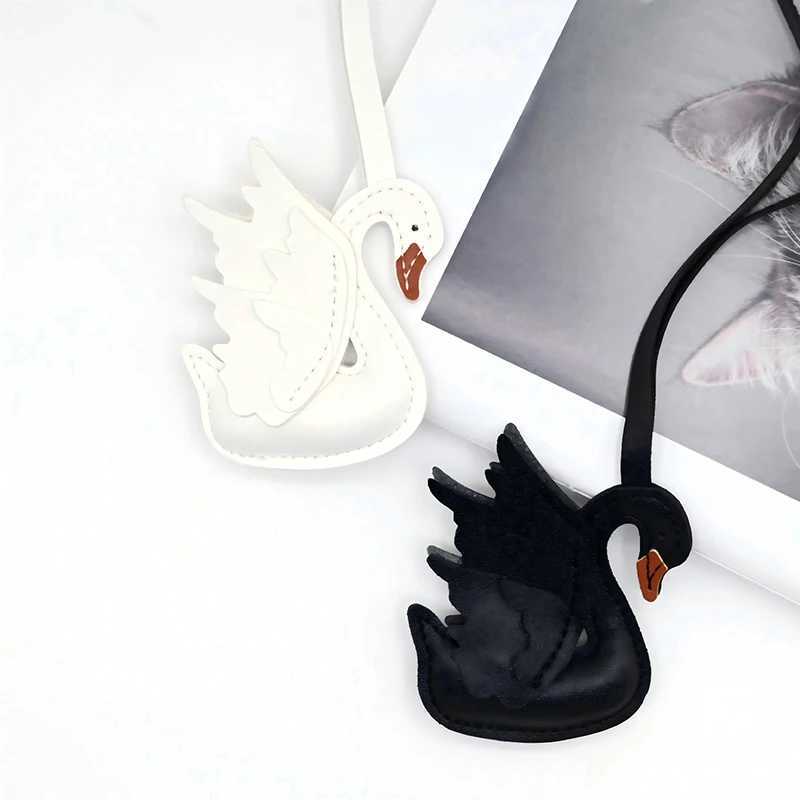 Handmade PU Leather Black And White Swan Couple Keychain Gift Suitable For Bag Charm Accessories Cute Decoration Z260831 - view 5