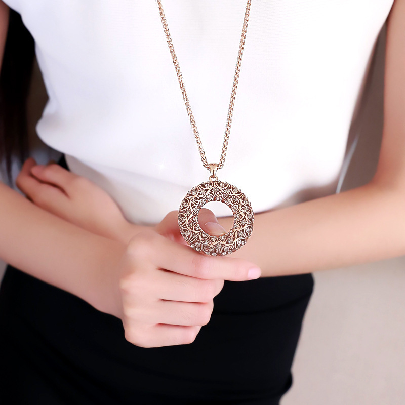 VVS Moissanite Retro Hollow Round Pendant Necklace Vintage Carved Pattern Long Sweater Chain Jewelry For Women Daily Party Wear - view 7
