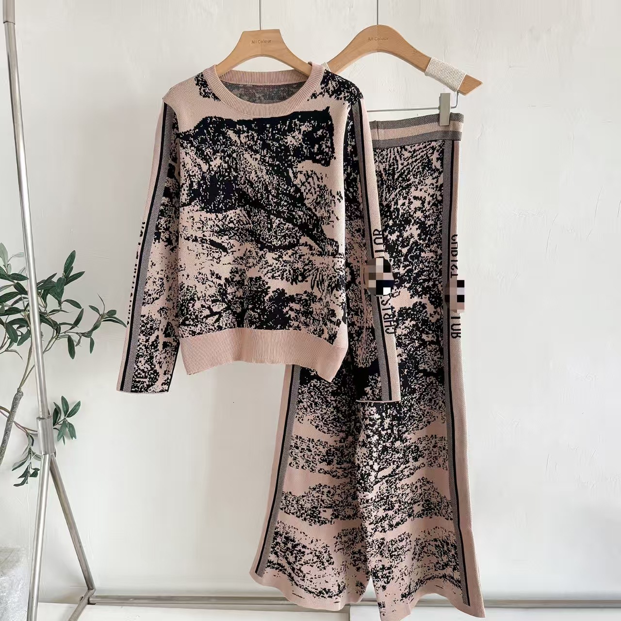 Women's knitted pullover suit casual set, autumn and winter jacquard wide leg pants two-piece set, fashionable B-line buckle tie knitted long sle - view 3