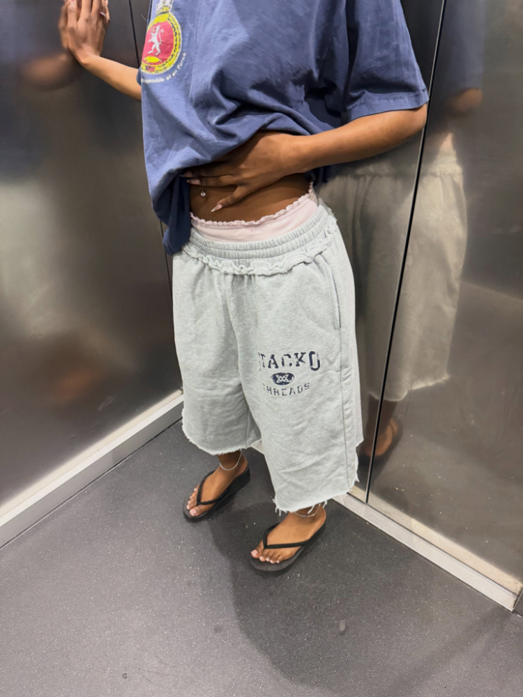 Streetwear Retro Pilot Sweatshorts Grey Crest Graphic Woven Label Frayed Long Y2K Swag Hip Hop Terry Unisex Baggy Shorts - view 7