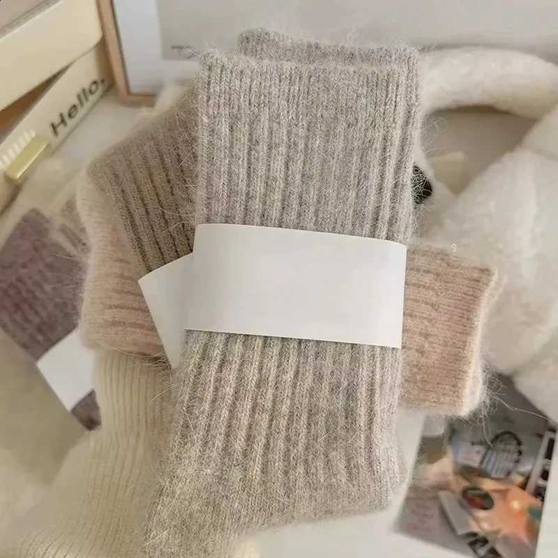 Cashmere Winter Thick Warm Women's Wool Socks Japanese Harajuku Style Solid Color Long Thermal Fashion Sox for Ladies H260910 - view 7