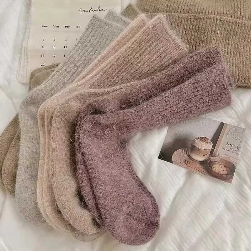 Cashmere Winter Thick Warm Women's Wool Socks Japanese Harajuku Style Solid Color Long Thermal Fashion Sox for Ladies H260910 - view 4