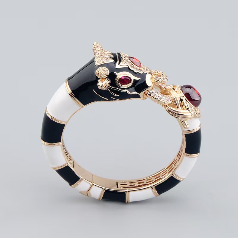 Creative Fashion Zodiac Ox Open Bracelet Black and White Striped Elegant Women's Animal Bracelet New Wholesale1 - view 3