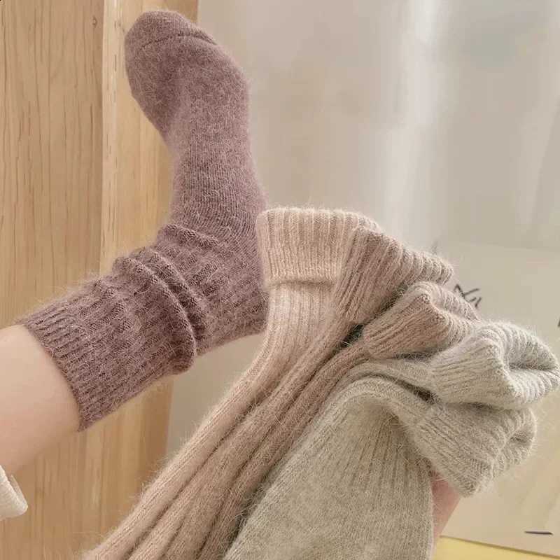 Cashmere Winter Thick Warm Women's Wool Socks Japanese Harajuku Style Solid Color Long Thermal Fashion Sox for Ladies H260910 - view 3