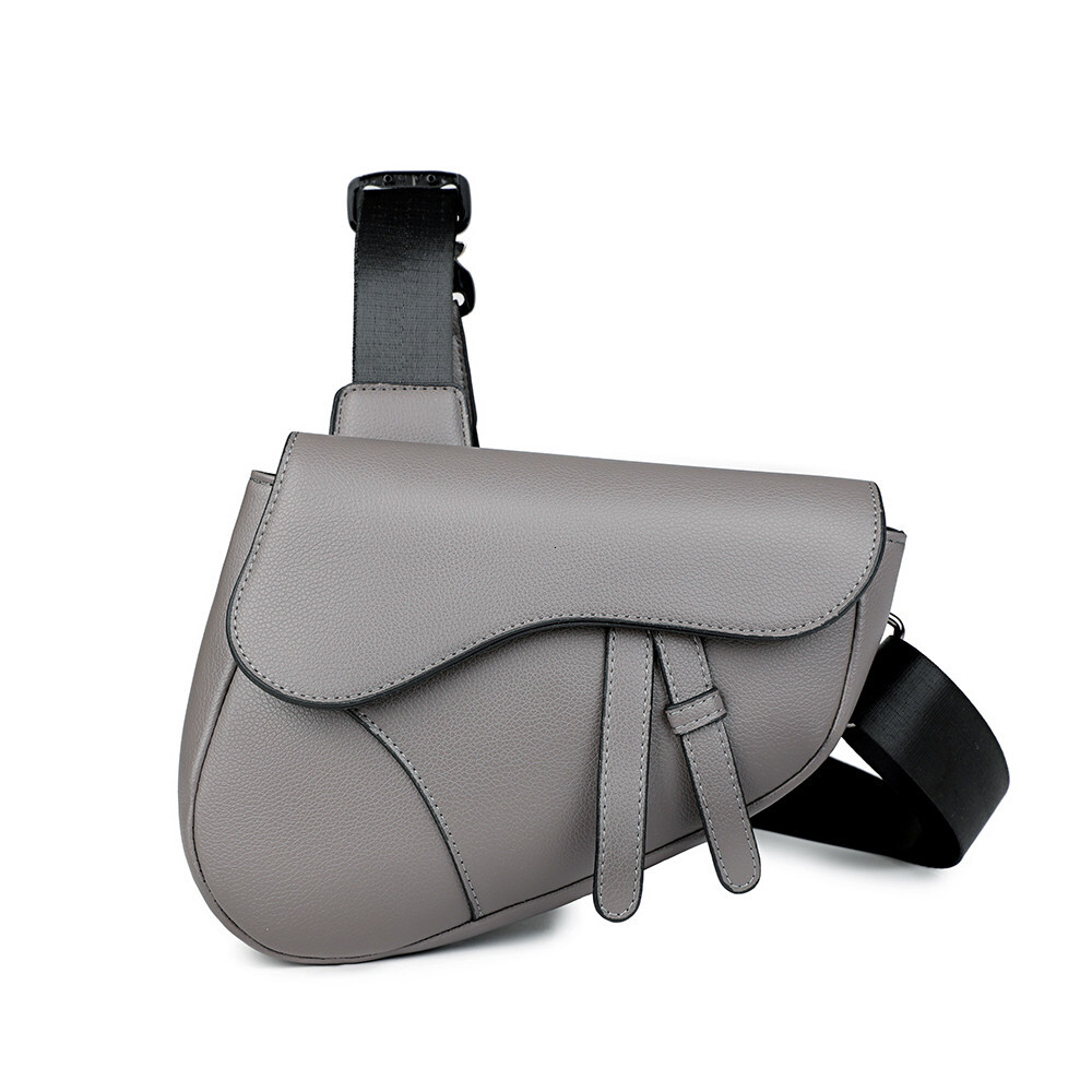 New style saddle bag - men's crossbody bag, backpack, single shoulder bag, Korean version, fashionable men's casual bag - view 9