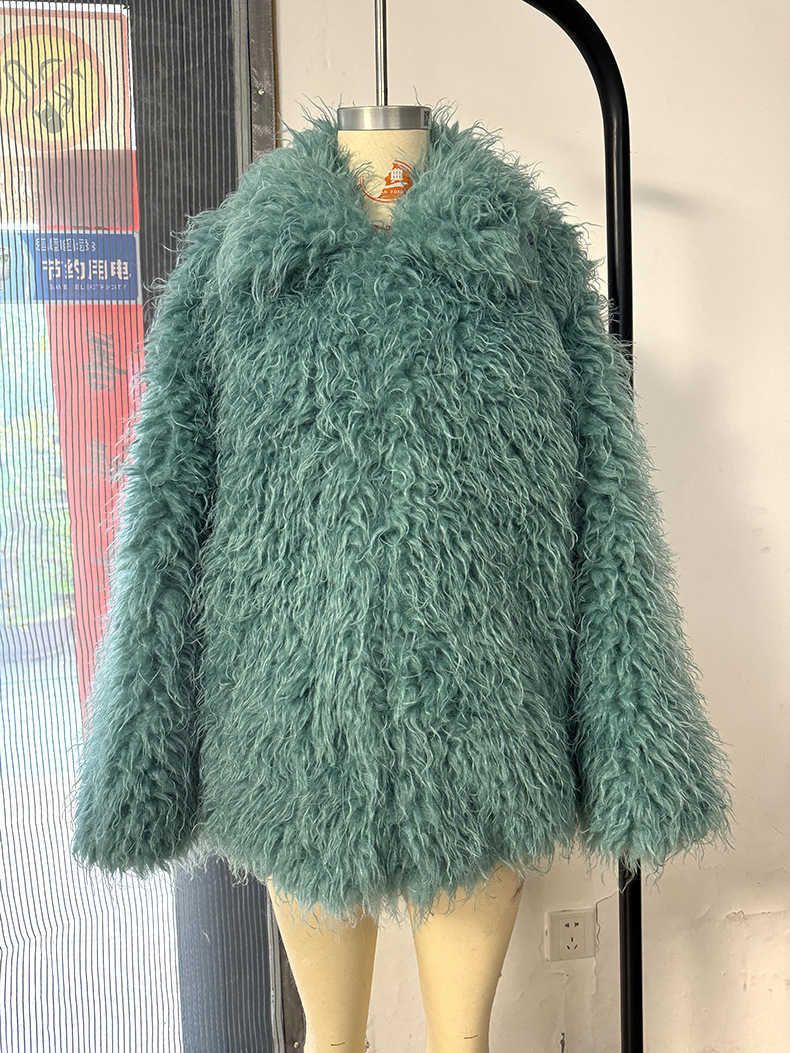 Fur-like plush coat with European style,imitation fur, eco-friendly fur coat for women, oversized outfit top D260922 - view 7