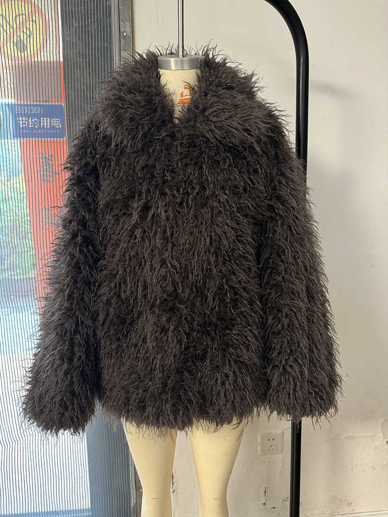 Fur-like plush coat with European style,imitation fur, eco-friendly fur coat for women, oversized outfit top D260922 - view 5