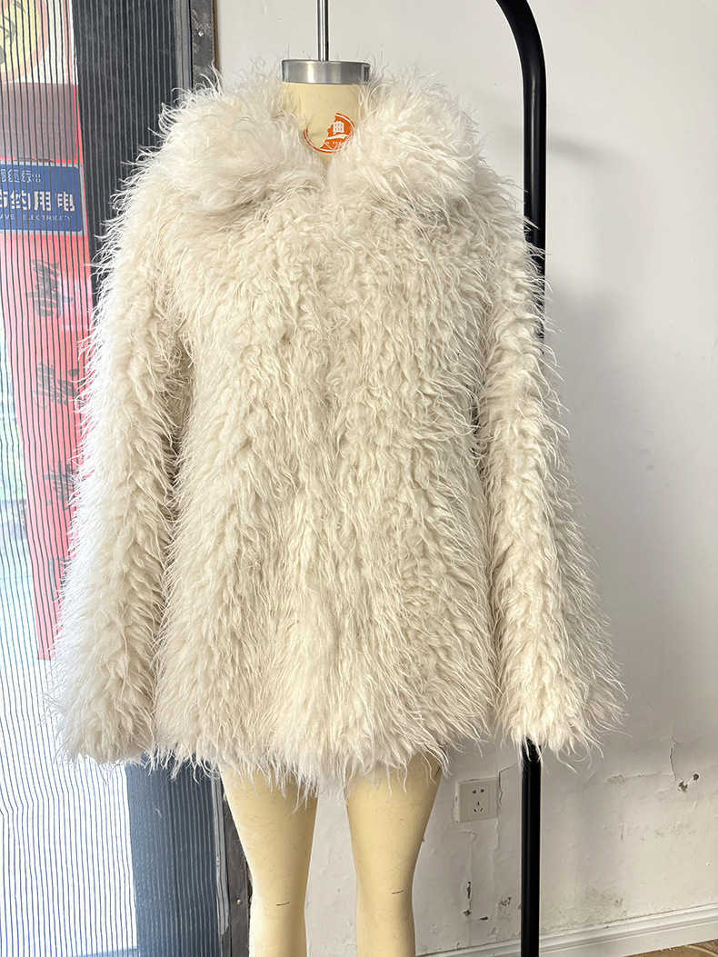 Fur-like plush coat with European style,imitation fur, eco-friendly fur coat for women, oversized outfit top D260922 - view 6