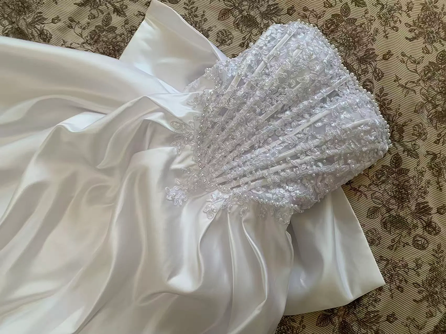 2026 Chic Pearls Lace Dubai Araic A Line Wedding Dresses Modern White Satin Ruched Strapless Basque Waist Vintage Bridal Gowns Bowknot Bride Robes de  - view 8
