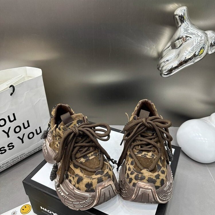 Leopard print sneakers for women, 2026 autumn new vintage suede platform thick-soled height-increasing casual sports shoes wholesale - view 5