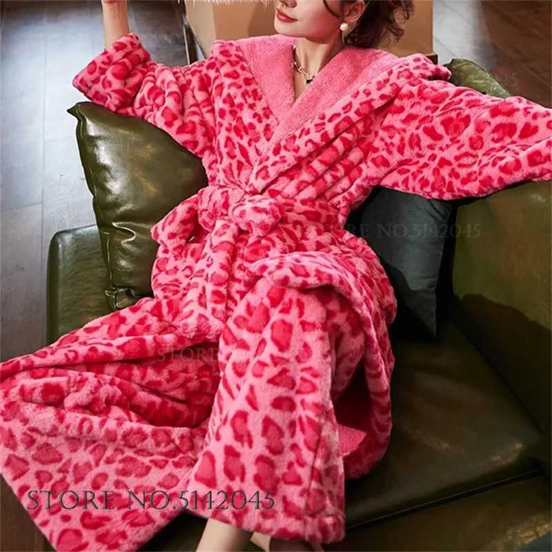 Sleep Lounge Women's Thicken Flannel Hooded Long Robe Pajamas Set Winter Women's Sleepwear Trouser Suits Sexy Leopard Coral Fleece Bathrobe 