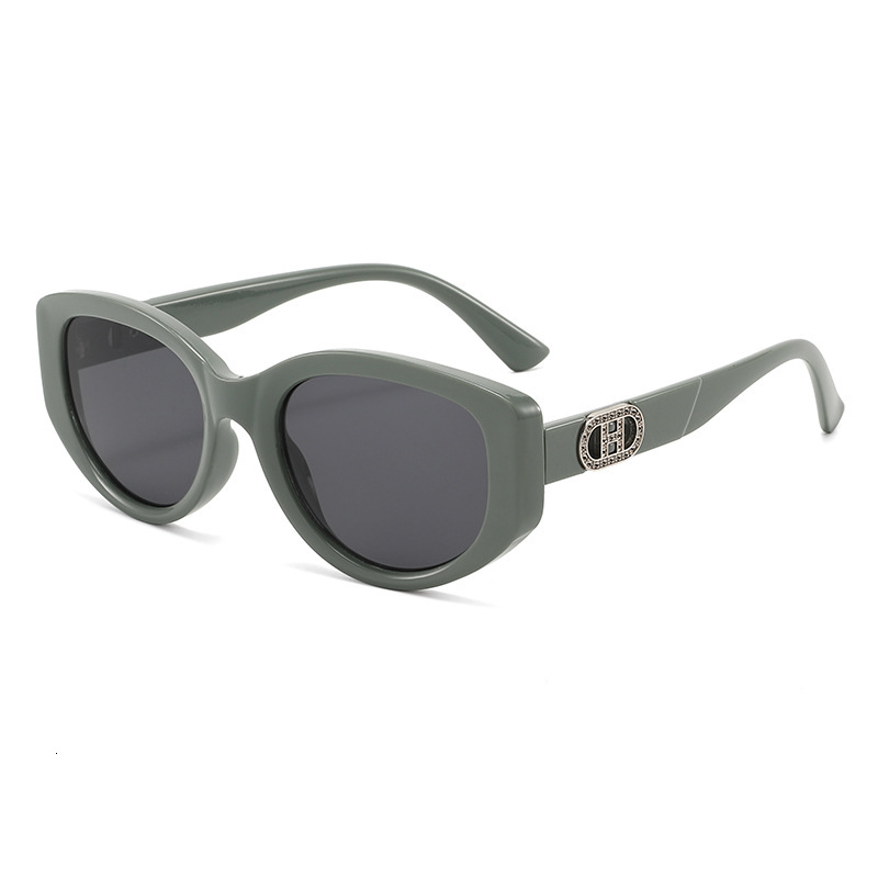 Luxury Brand Designer Sunglasses 2026 New Lightweight Frame For Women, Face Slimming, UV Protection, Trendy Daily Accessory, Cat Eye Sunglasses - view 4