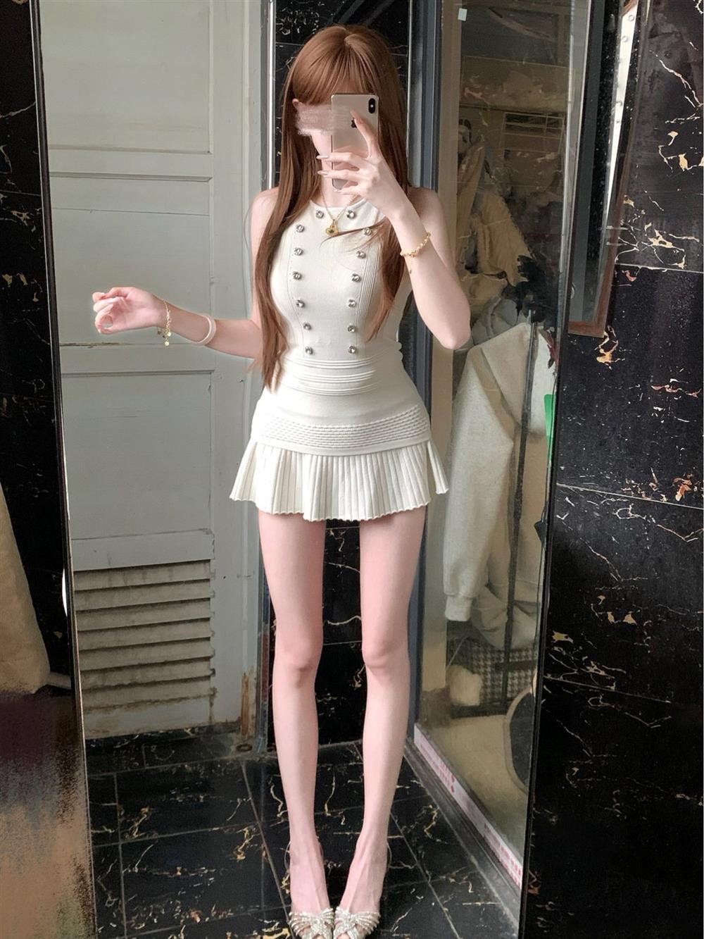 Sexy Slim Fit Vest Top Women's High Waist Pleated Short Skirt Sleeveless Button Knitted Set Fashionable Casual Work Outfit - view 3