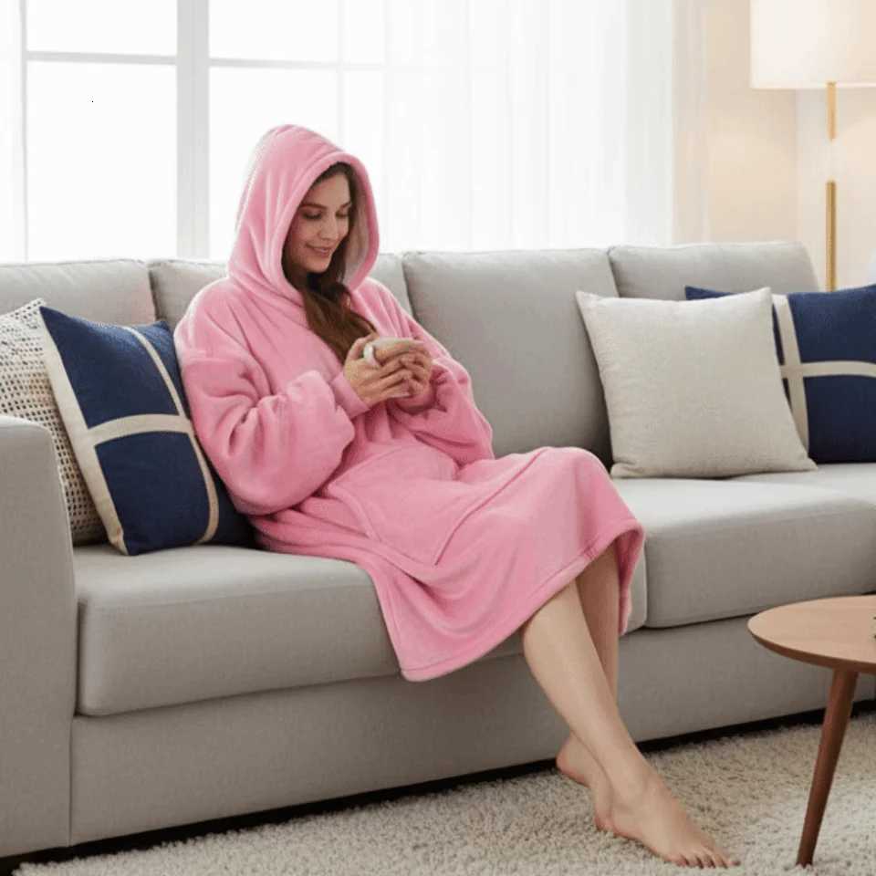 Lounge Women's Sleep European Style Warm Flannel Robe Oversize Long Sleeve Couples Wearable Robe with Pocket Comfortable Hooded Pajamas Autumn Wi