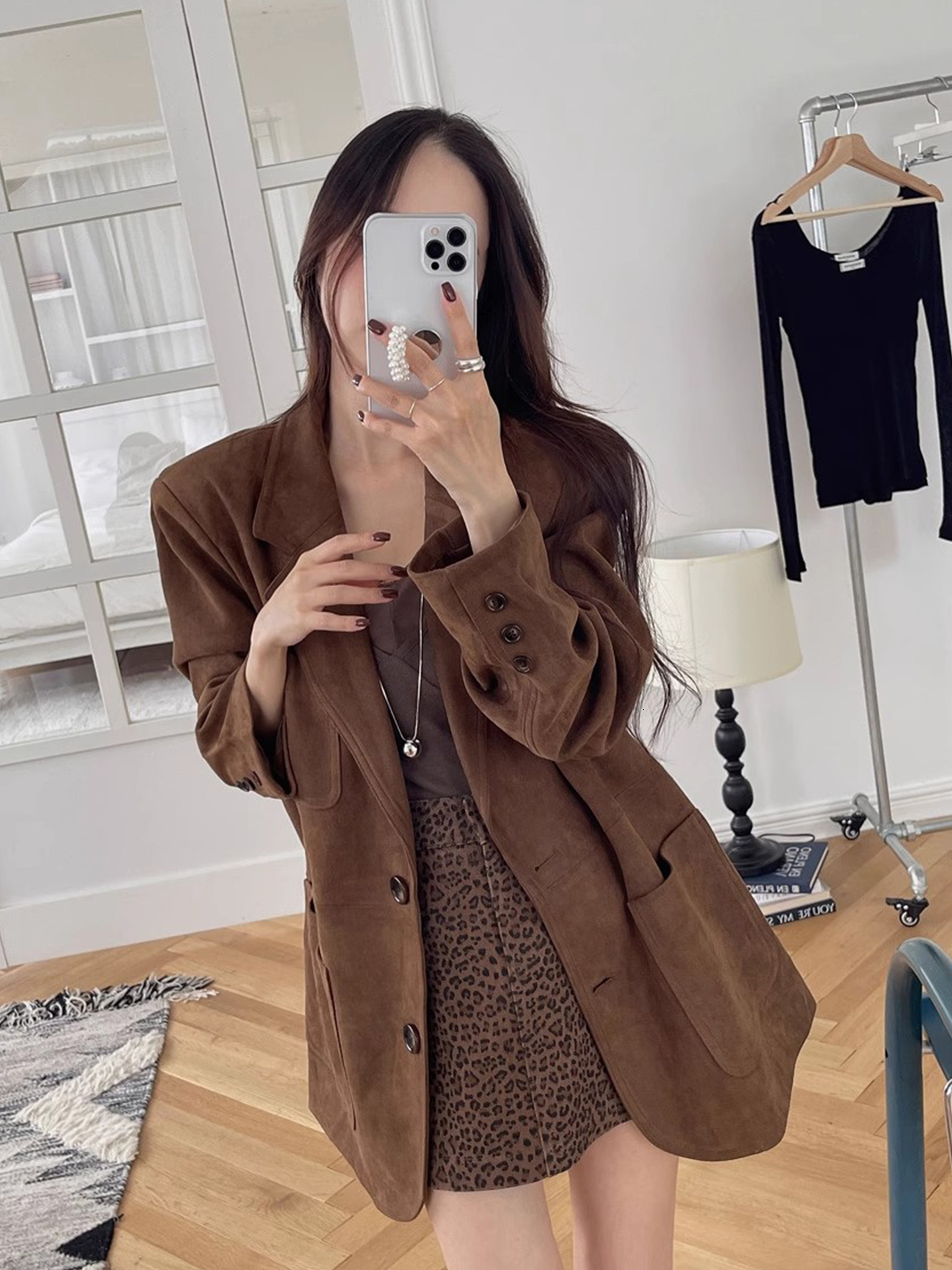 Chic Autumnal Loose Casual Double Pocket Long Sleeve Color Suede Jacket Women's Fashionable Commute Style Outerwear - view 5