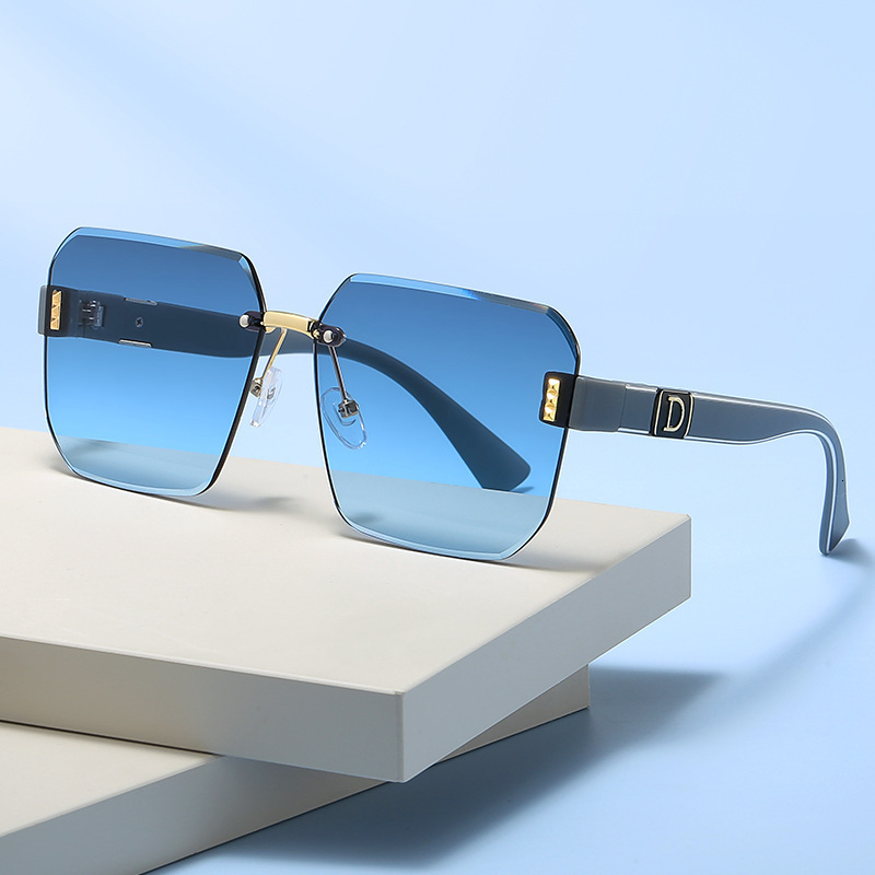 High-End Designer Sunglasses New Frameless Cut-Edge Women's Sunglasses, UV Protection Sunshade Glasses, European And American Fashion Retro Squar - view 3