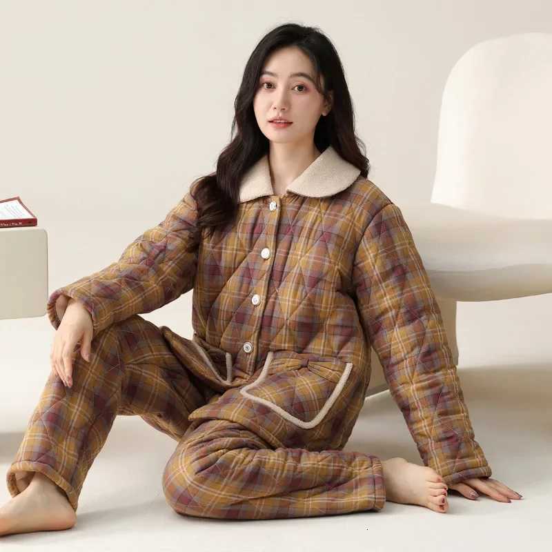 Sleep Lounge Women's Thickened Pure Cotton Flannel Sleepwear Women's Winter Home Clothes Set Plaid Three-Layer Quilted Woven Cotton Pyjamas  - view 5