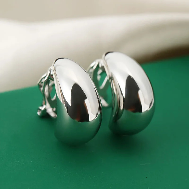 French Light y Droplet Shaped Ear Clip with No Holes High Grade Simple and Smooth Female Earrings Accessories 260910 - view 5