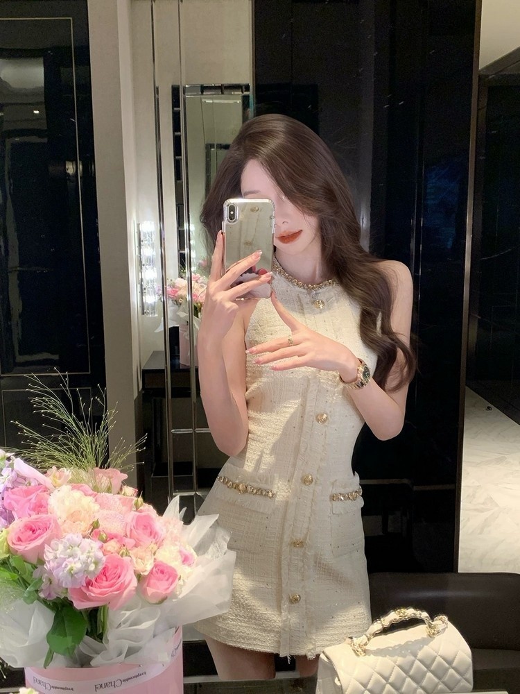 Elegant Pure Desire High-End Sleeveless Neck Hanging Dress Women's Design Short Skirt Vest Summer Commute Korean Style - view 3