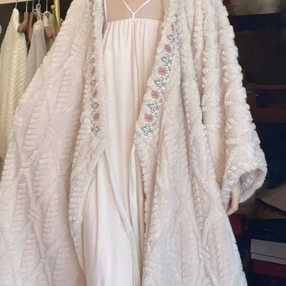 Lounge Women's Sleep Cute Flower Coral Fleece Sleepwear Plush Thick Warm Flannel Long Sleeves Night-robe Winter Sweet Pajamas Robe Women GiftsC26 - view 4