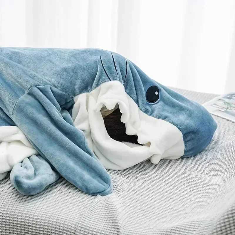 Sleep Lounge Women's One Piece Shark Winter Sleepwear Bag Pajamas Set Women's Christmas Sleepwear for Sleeping Loungewear for Adult Onesie B - view 4